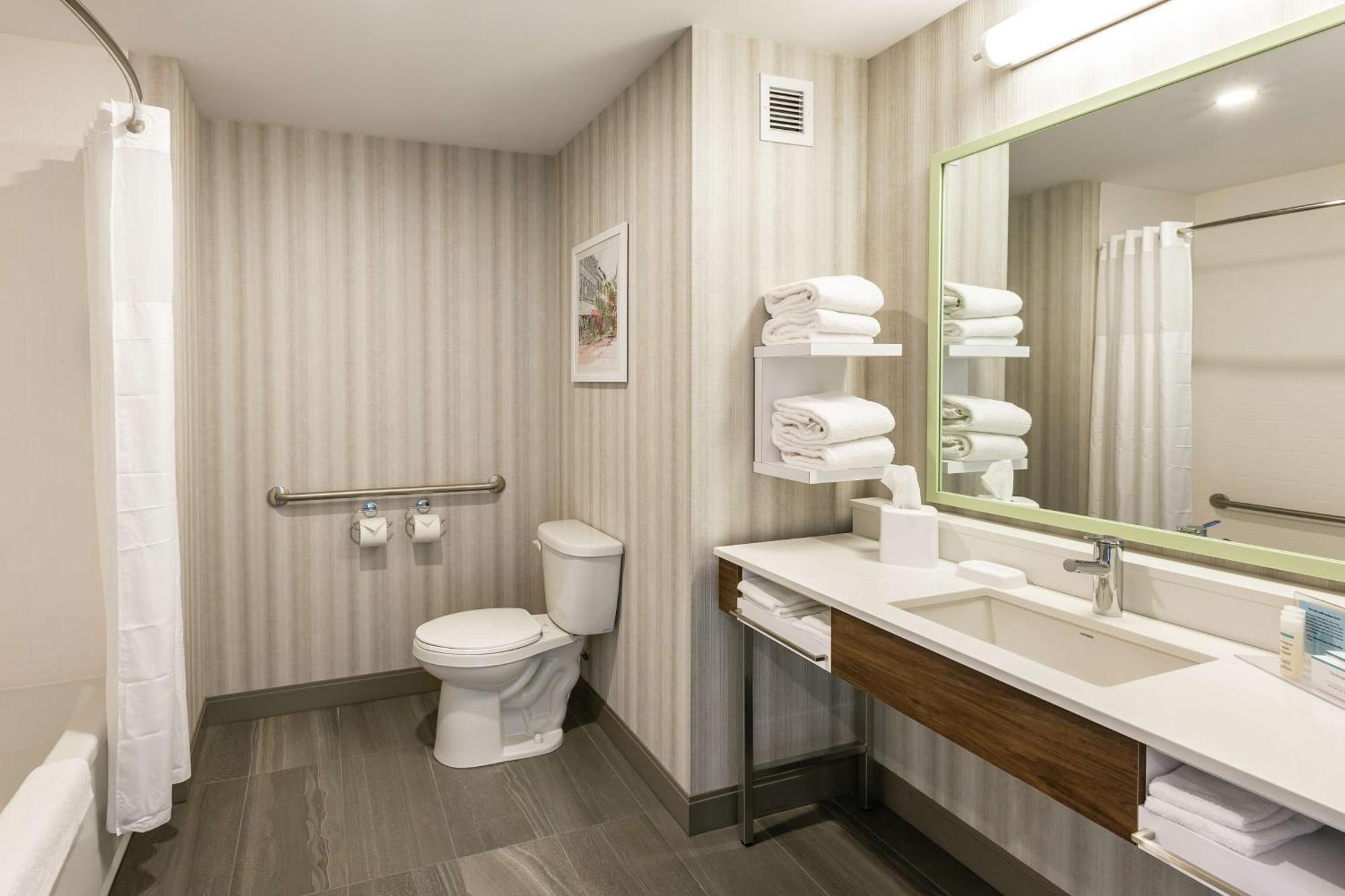 Hampton Inn & Suites By Hilton Quebec - Beauport Экстерьер фото
