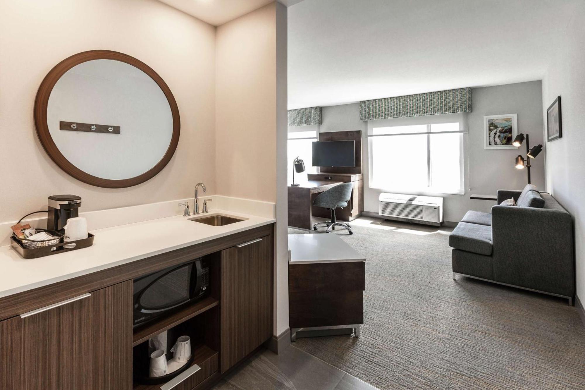 Hampton Inn & Suites By Hilton Quebec - Beauport Экстерьер фото