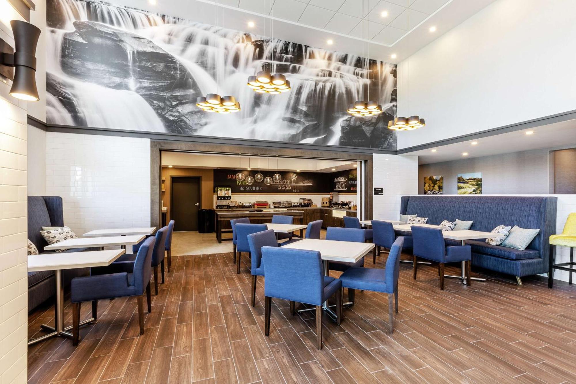 Hampton Inn & Suites By Hilton Quebec - Beauport Экстерьер фото